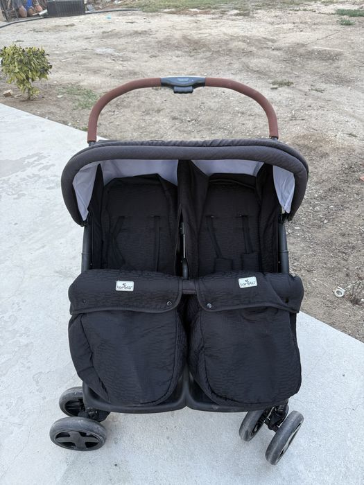 Бебешка количка за близнаци