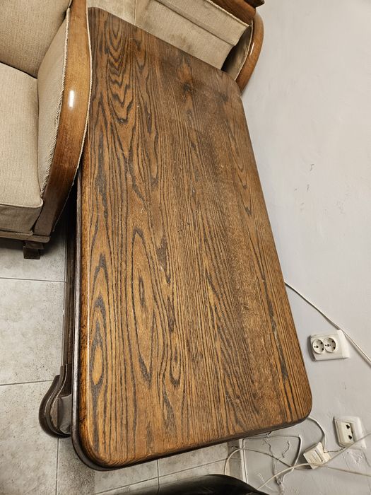 Продавам стари мебели