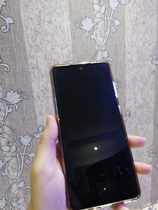 А52 128 gb
Коробка бор 
радной  зарядкаси тоже бор
Янги олинганига 5 о