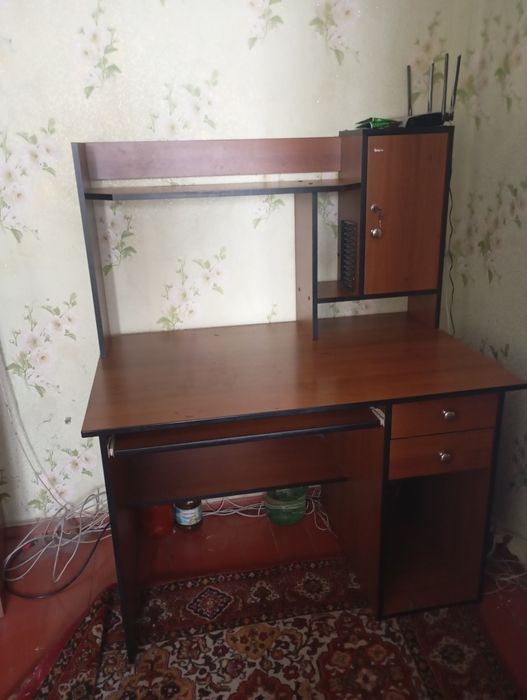 Продам стол в хорошем состоянии