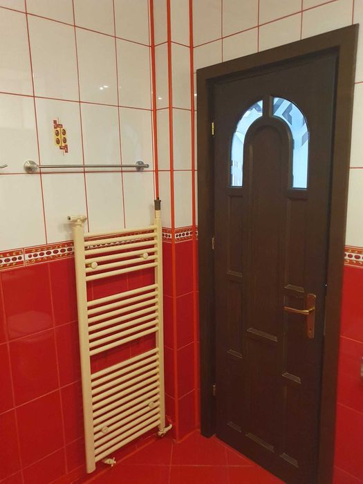 Schimb apartament 3 camere cu casa in Tg Jiu