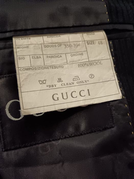 vând costum gucci original