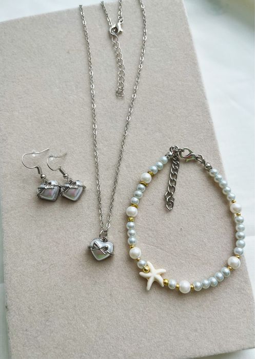 Модные украшения отдаю