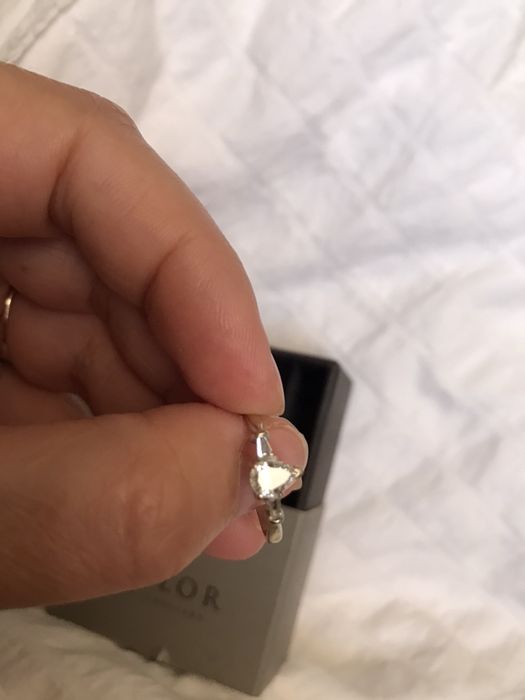 Inel cu diamant forma de lacrima