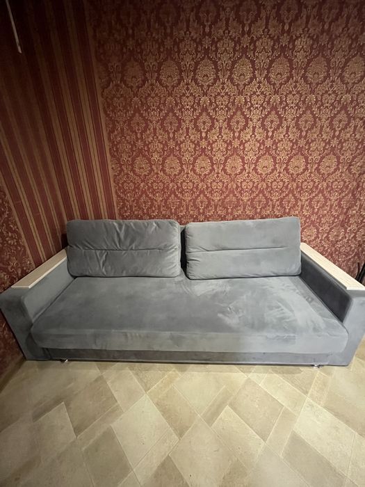Продам диван , раздвижной , пользовлся 3 месяца