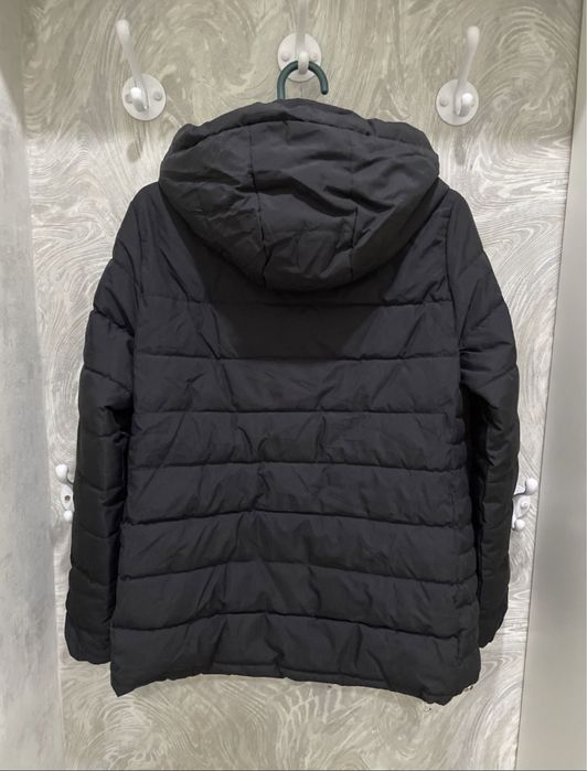 Продам женскую куртку