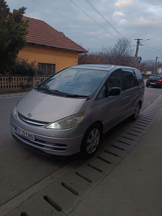 Vând Toyota Previa