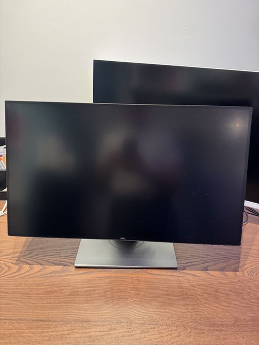 Monitor DELL 27” QHD(2K) 2560 x 1440 (U2717D)