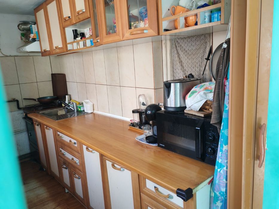 Vând mobila de bucătărie