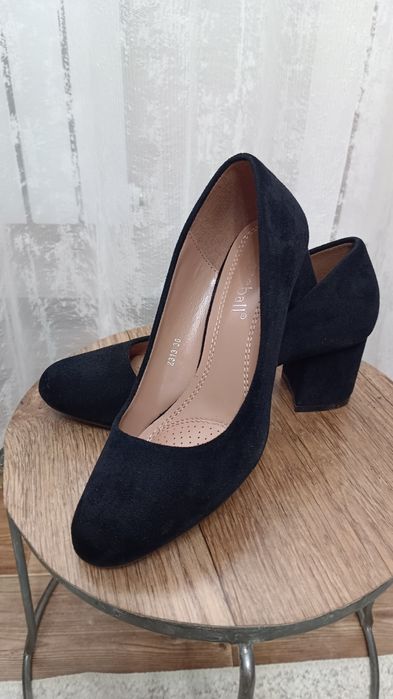 Замшевые туфли -лодочки