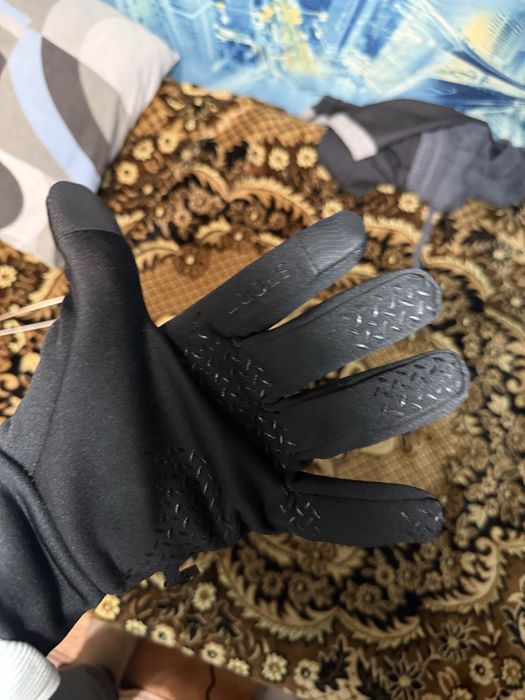 Перчатки Nike теплые