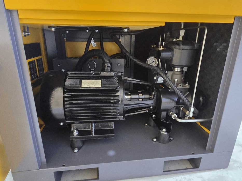 Компресор Zelfir AM VSD-10 7.5kW, 10HP, 8 bar, 380V, 1.1 m3/min, чисто нов, 0 работни часа, 2 броя