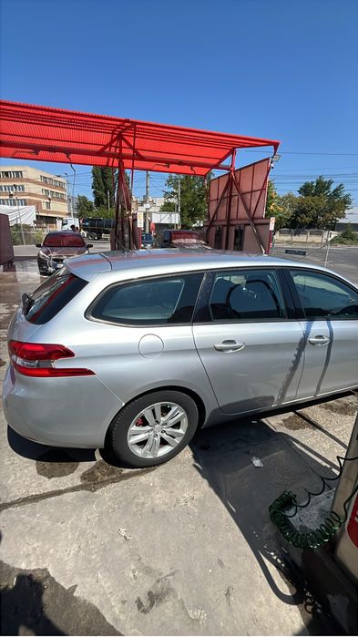 Vand sau schimb peugeot 308 break 2015 1.6 bluehdi