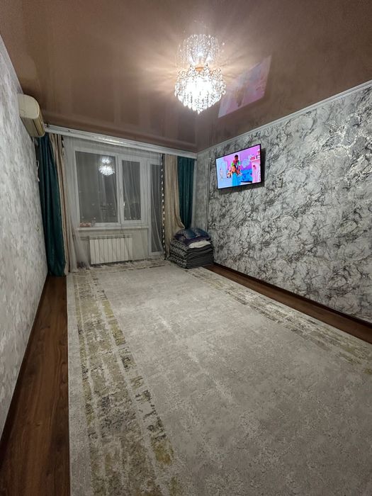 Продаётся 2 комн район 8 школа