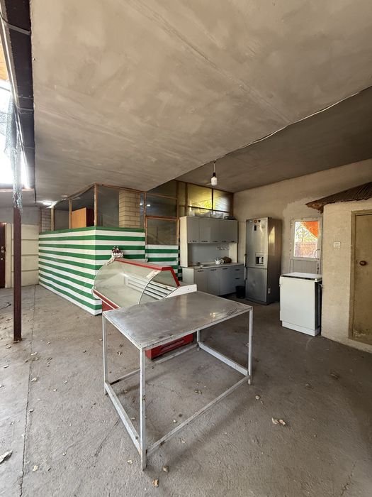 Oʻrtasaroy Uchastka sotiladi