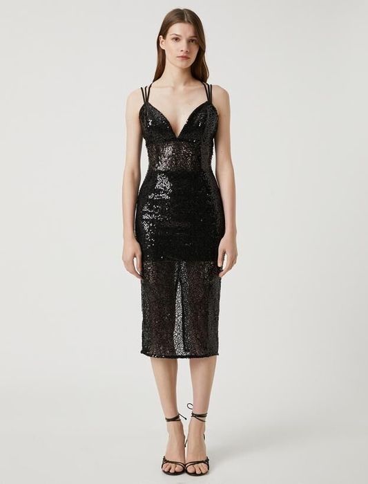 Черна рокля на паети, размер М