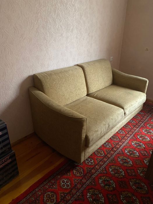 Продаю диван  свой