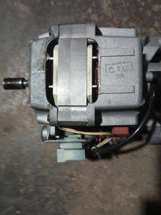 Продам двигатель