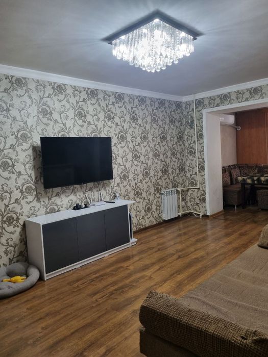 Продается 3 ком.  квартира на Чиланзаре фархадский базар