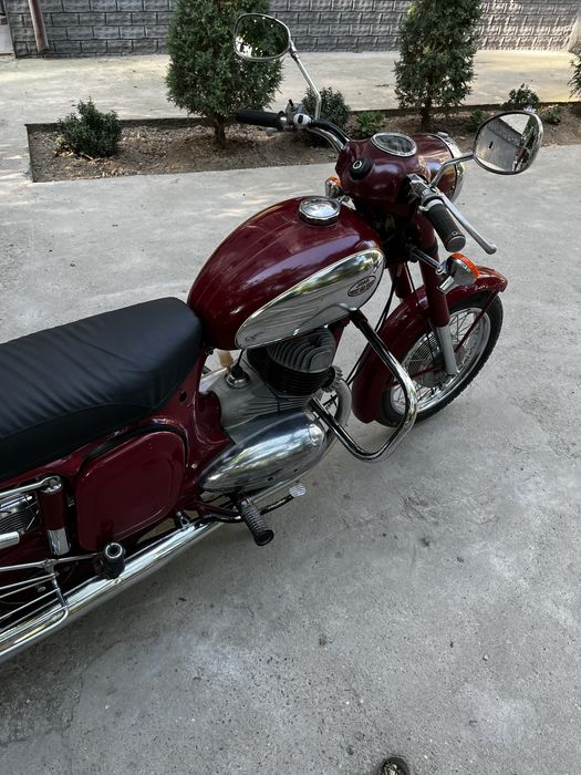 Продам мотоцикл Jawa старушка