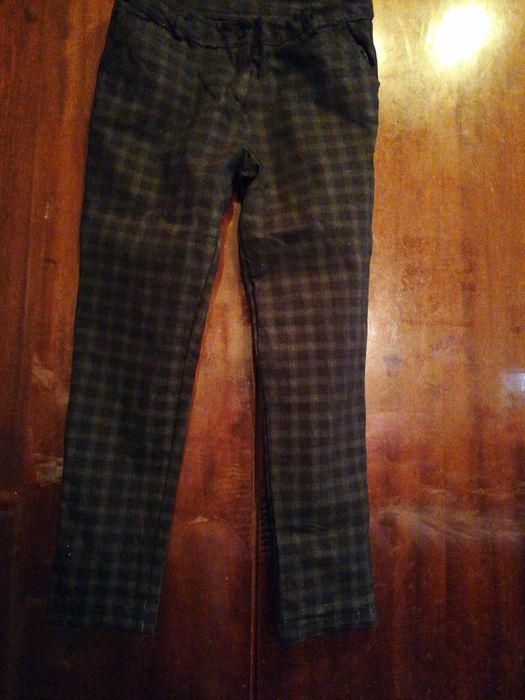 Модерен дамски панталон, масленозелено каре с брокат, еластичен