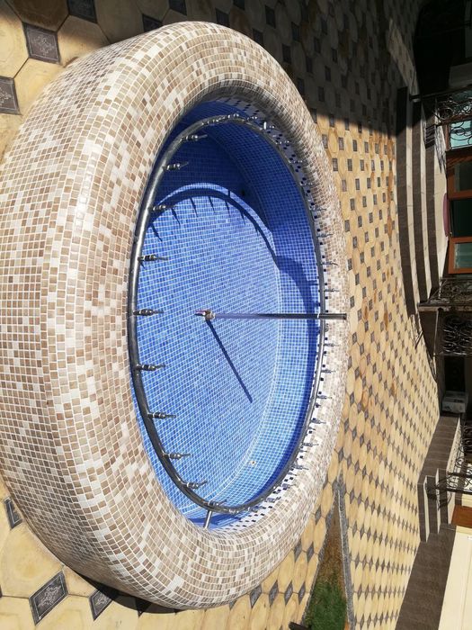 Укладка майолика на бассейн и на сауна  фантаны отлично  качеством