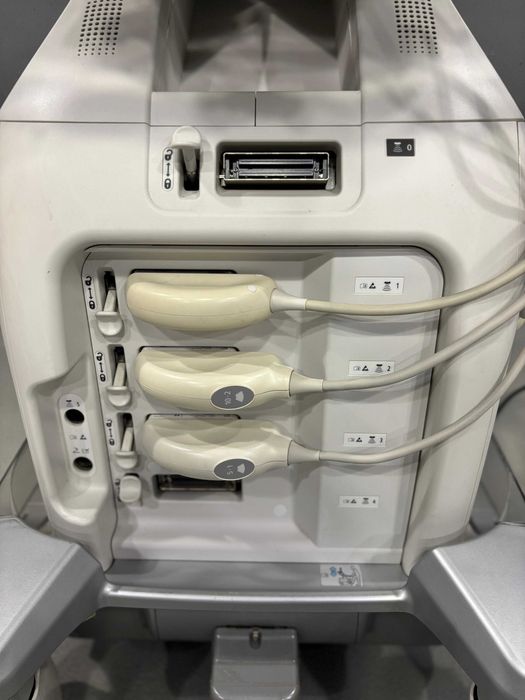 Продам узи аппарат Hitachi Arietta V70