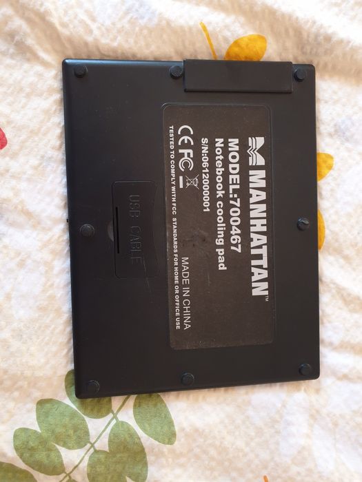 Masuta Laptop cu sistem racire