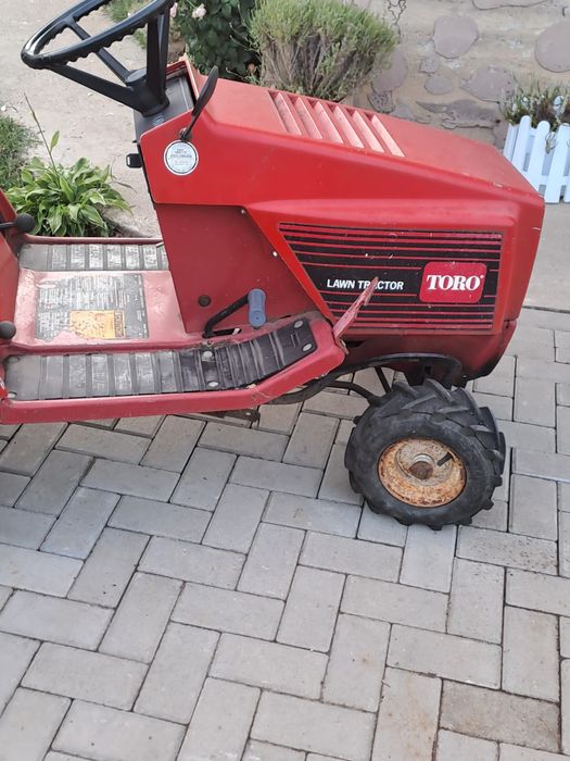 Tractoraș agricol