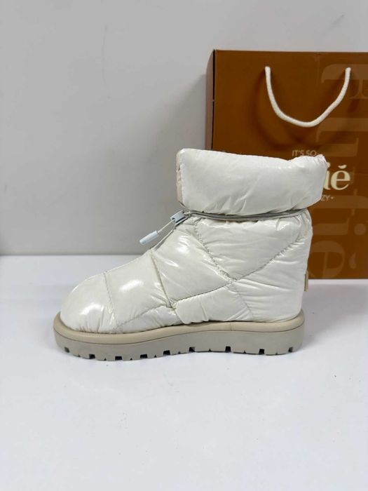 НОВИ Дамски апрески FLUFIÉ Pillow Boot (Екрю/Бял) - Размер 38 (24 см стелка)