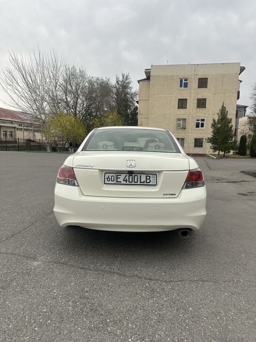 Honda Accord sotiladi