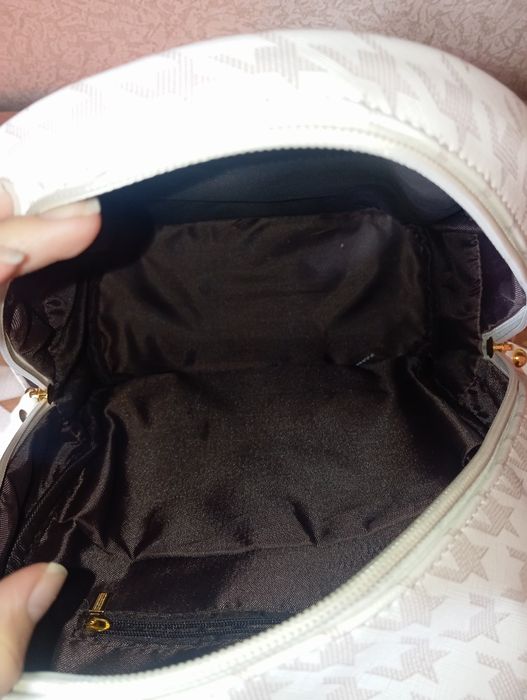 Школьная сумка для девочек, почти новая!