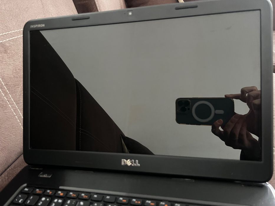 Лаптоп Dell INSPIRON N5050-0200