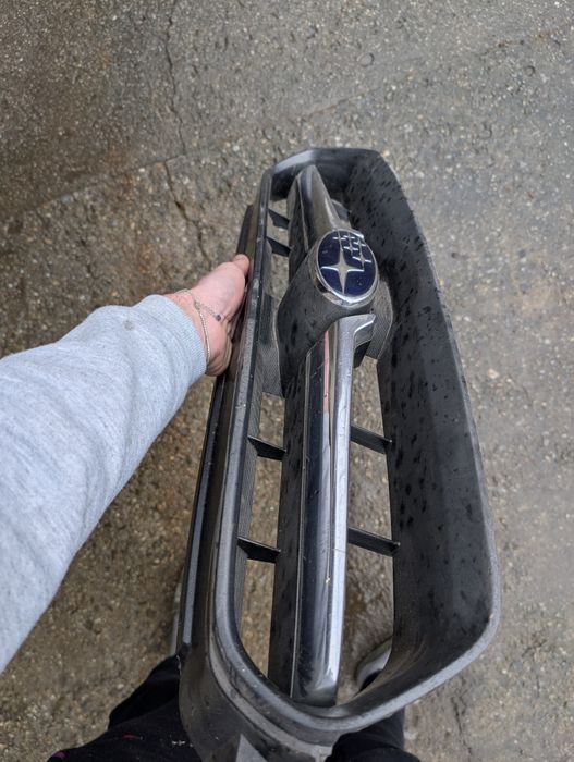 Grilă Subaru Legacy