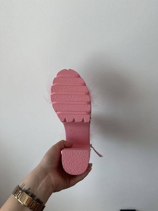 Дамски пухени обувки