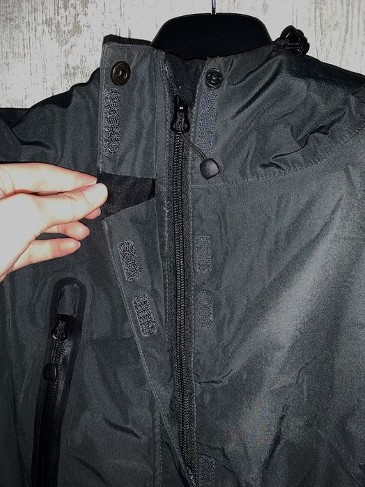 Мъжка черна ветровка с много джобове