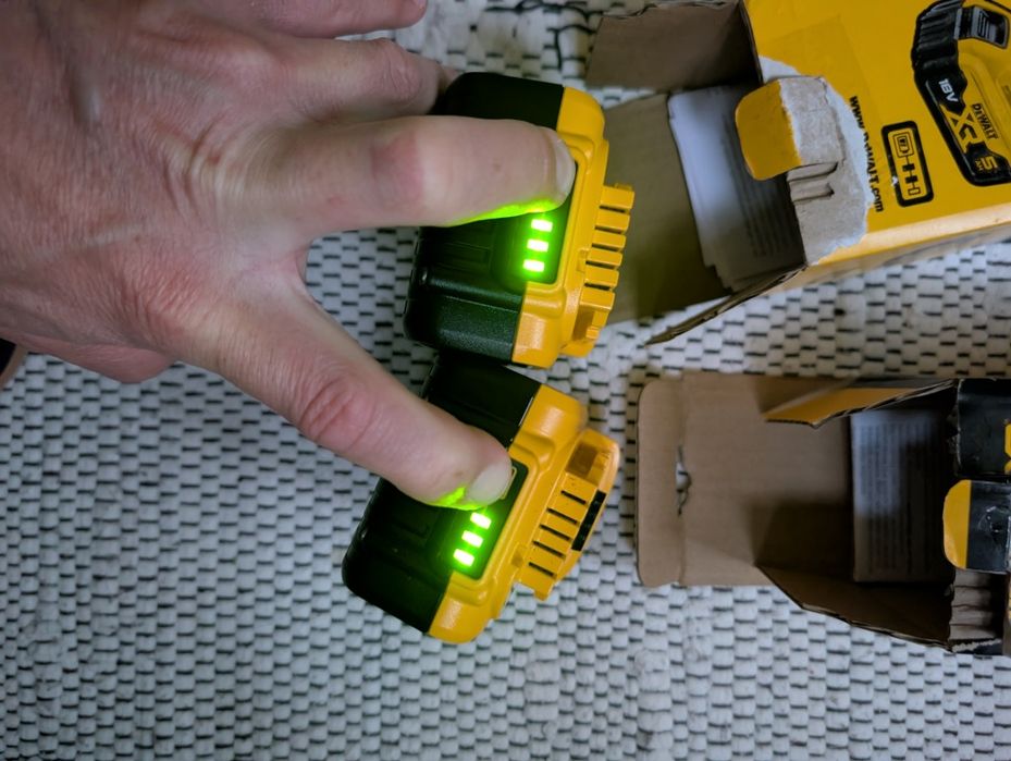 Set 2 Acumulatori DeWalt XR 18V 5.0Ah Li-Ion