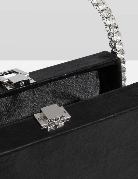 Елегантен клъч чанта