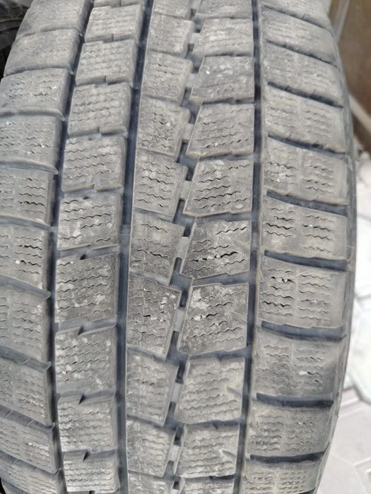 Продам резину 17 зимние