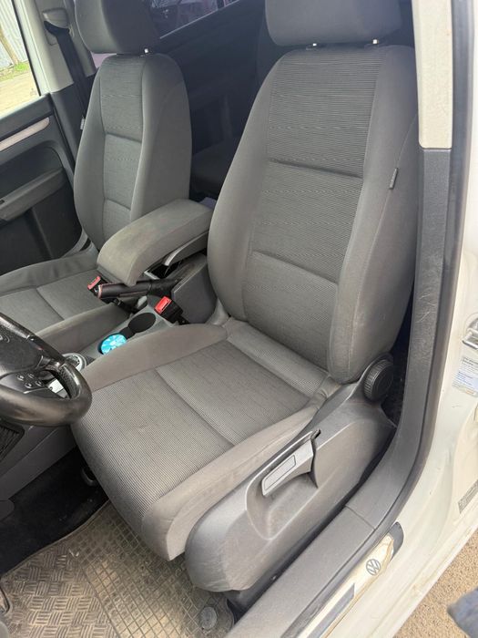 Volkswagen touran facelift 2009 1.9tdi DSG