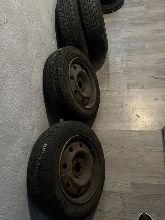 Летни гуми на джанти