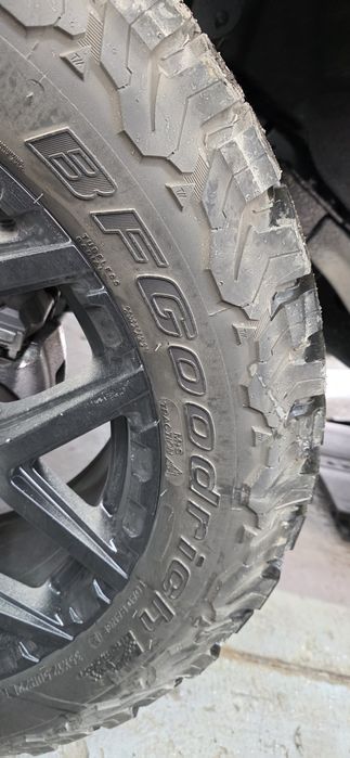 В резина AT 35 Goodrich