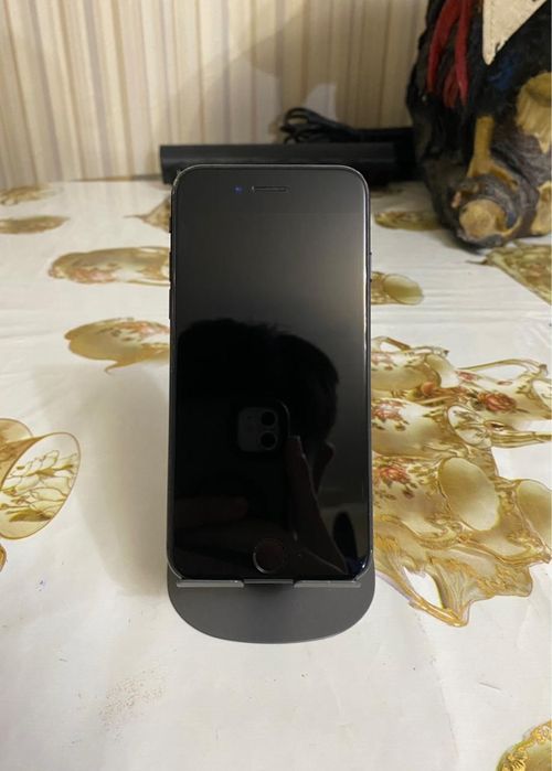 Айфон IPhone se 64 gb