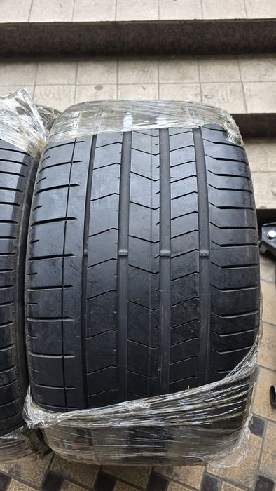 325/35/R23 PIRELLI p zero