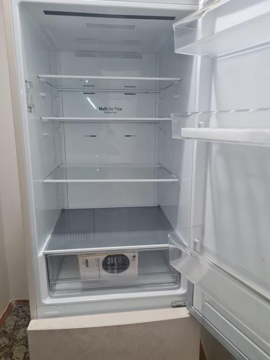 Холодильник,в отличном состоянии