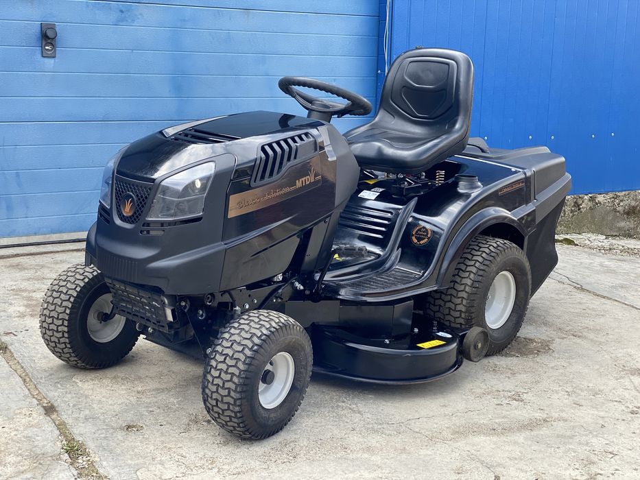 Tractor/tractoras gazon MTD Black Edition 22 de cai ! 2 pistoane V2 ! Editie speciala 60 de ani !