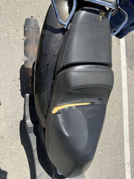 Vand yamaha majesti 125 sau schinb cu cros dau diferenta