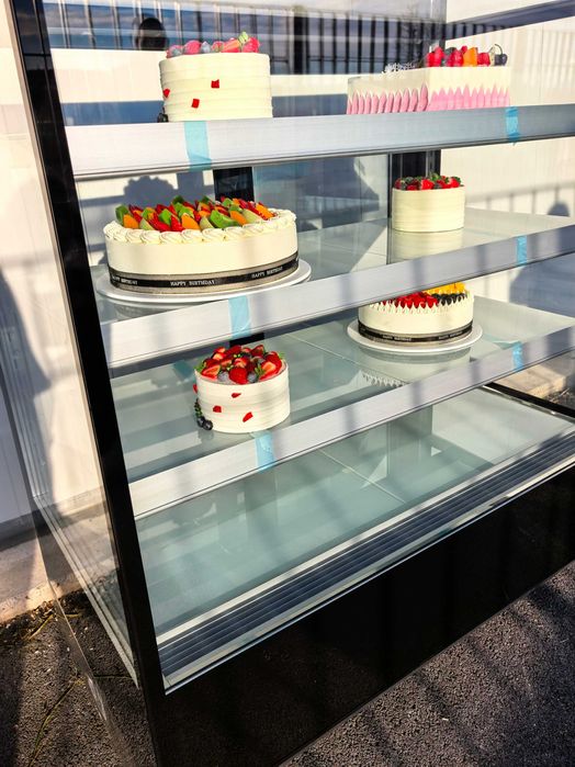 Хладилна витрина вертикална 489литра, CW-500-2