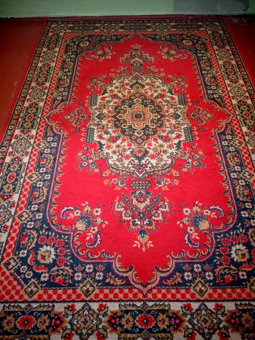 Ковры шерстяные и полушерсть