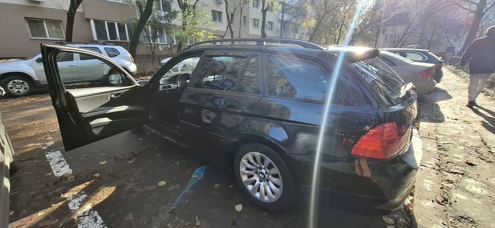 Vând BMW E91 negru